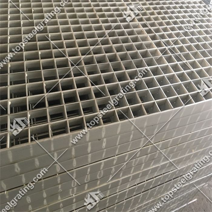 Plug Type Flat Steel Grating.JPG